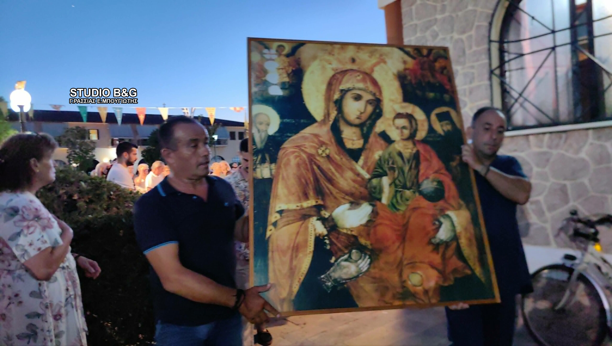 Πλήθος κόσμου για την Παναγία την Τριχερούσα στην Αργολίδα - μια φωτογραφία 12