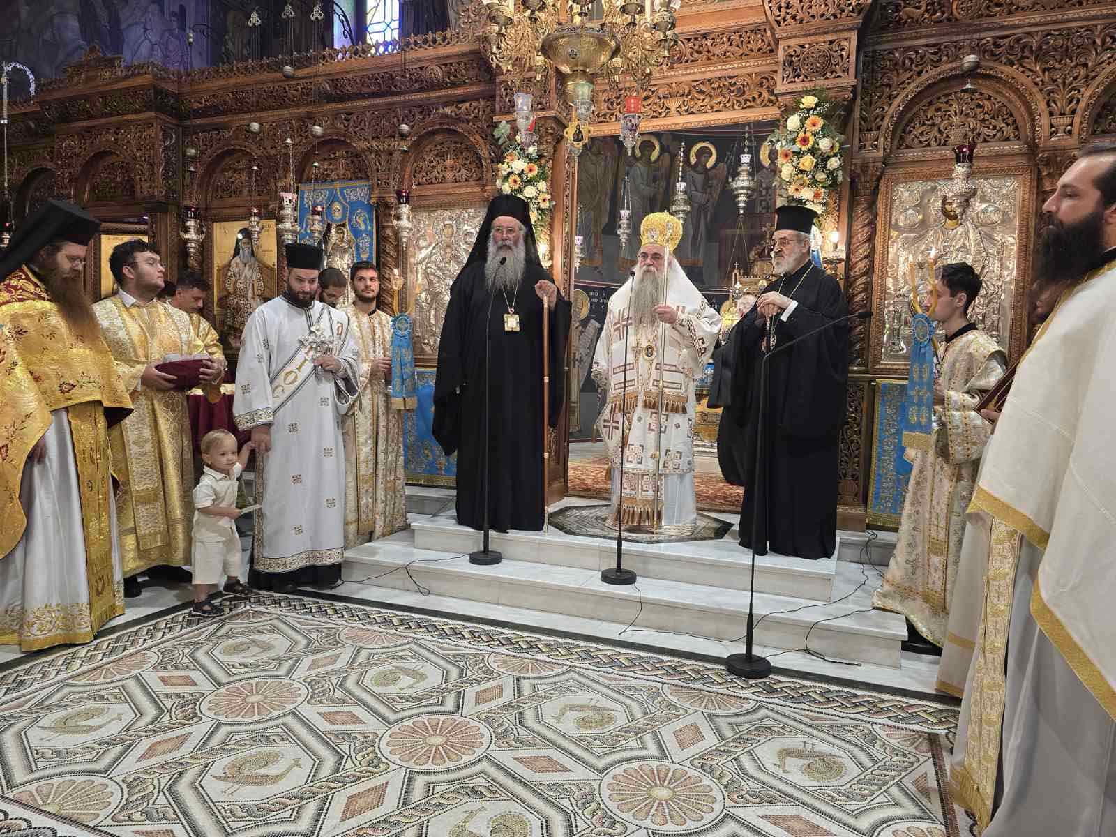 Σέρβος πρεσβύτερος χειροτονήθηκε στην Κατερίνη - μια φωτογραφία 2