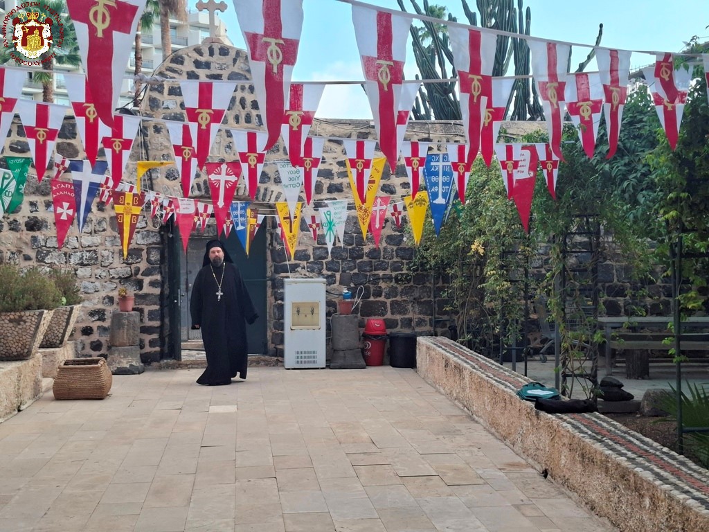 Πατριάρχης Ιεροσολύμων: Θεμέλια της Εκκλησίας μας οι Απόστολοι - μια φωτογραφία 2