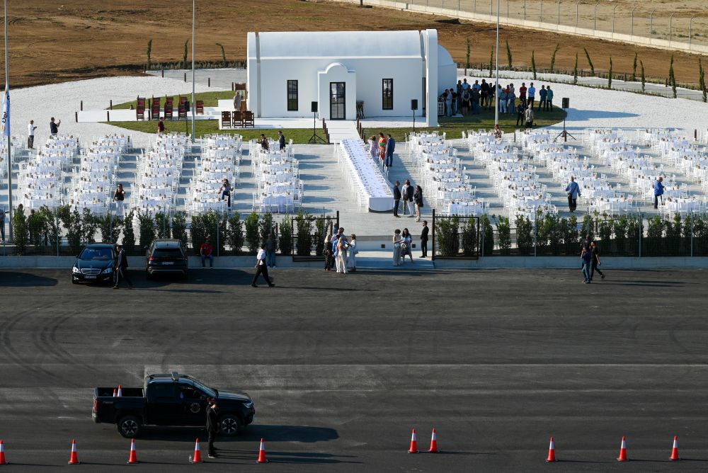 Θυρανοίξια ναού του Αγίου Παϊσίου στη Νέα Καρβάλη - Παρών ο Αρχιεπίσκοπος - μια φωτογραφία 1