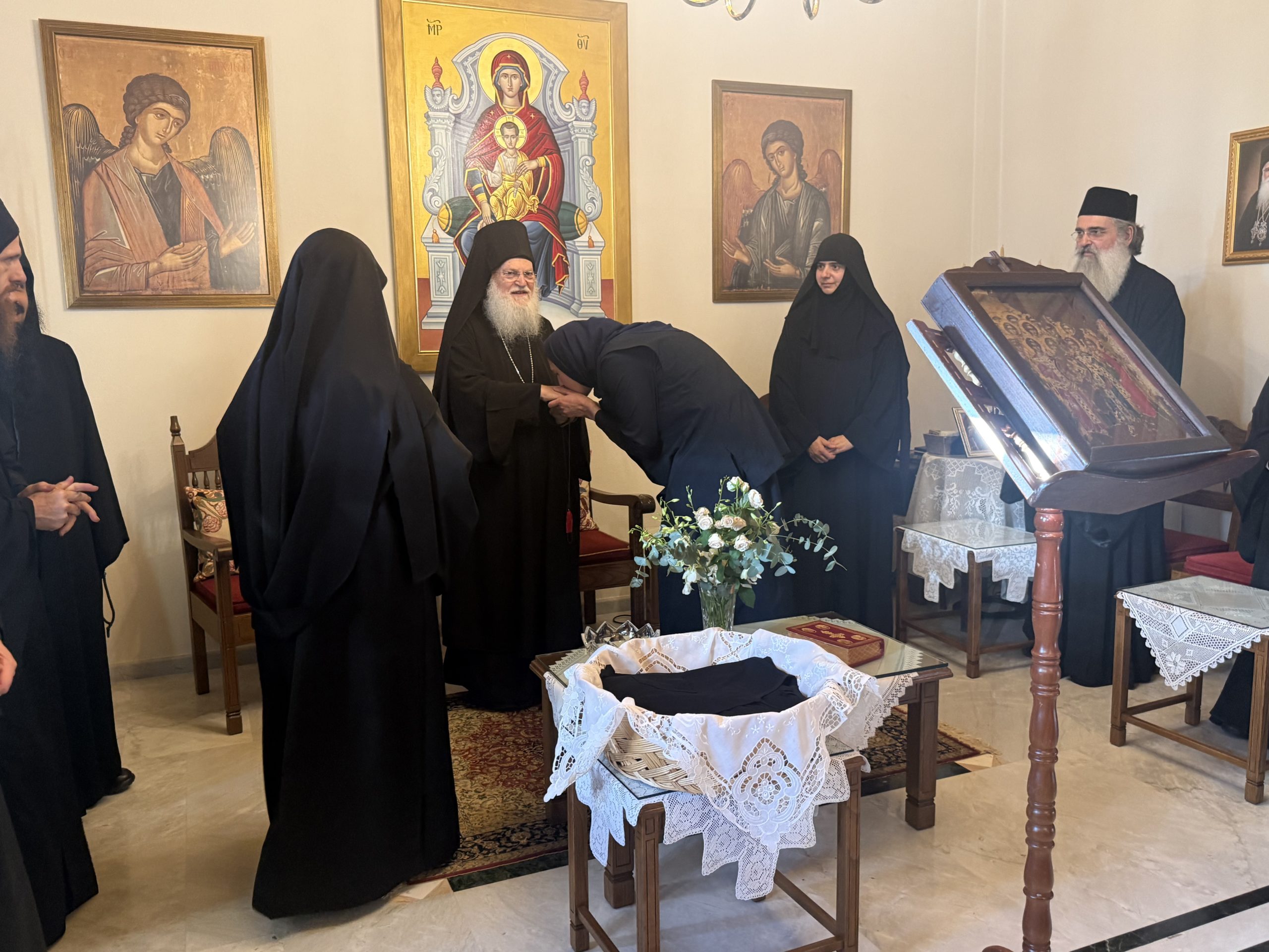 Ρασοφορία έξι δοκίμων μοναζουσών στη Μονή Ταξιαρχών Πηλίου - μια φωτογραφία 2