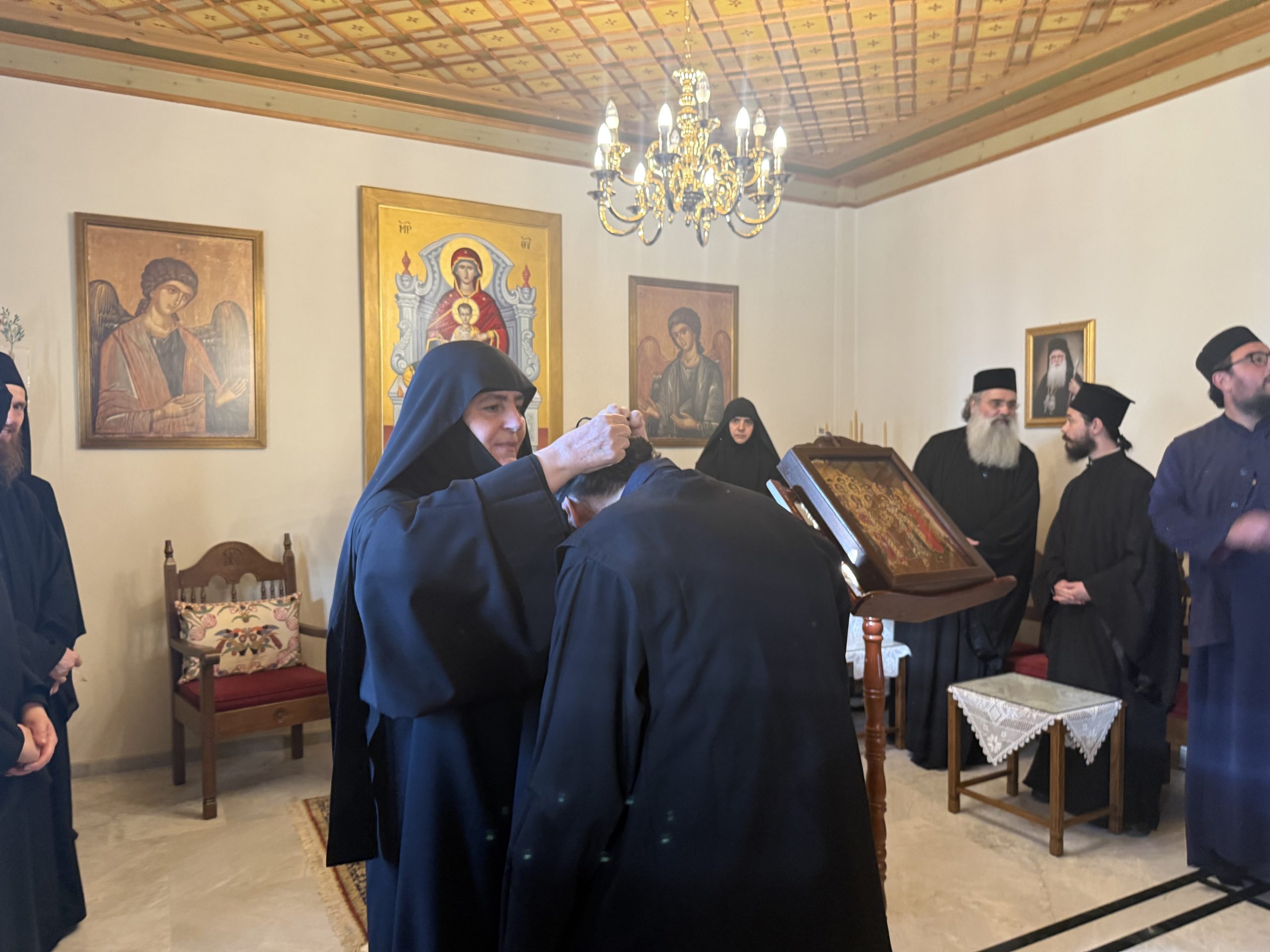 Ρασοφορία έξι δοκίμων μοναζουσών στη Μονή Ταξιαρχών Πηλίου - μια φωτογραφία 4