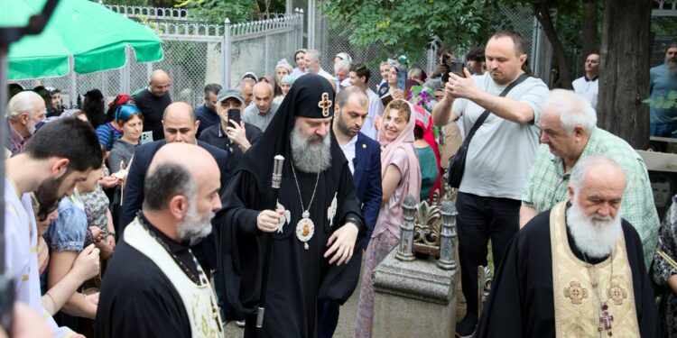 Πατριάρχης Γεωργίας: Να αφοσιωθούμε στον Χριστό όπως οι Απόστολοι - μια φωτογραφία 1