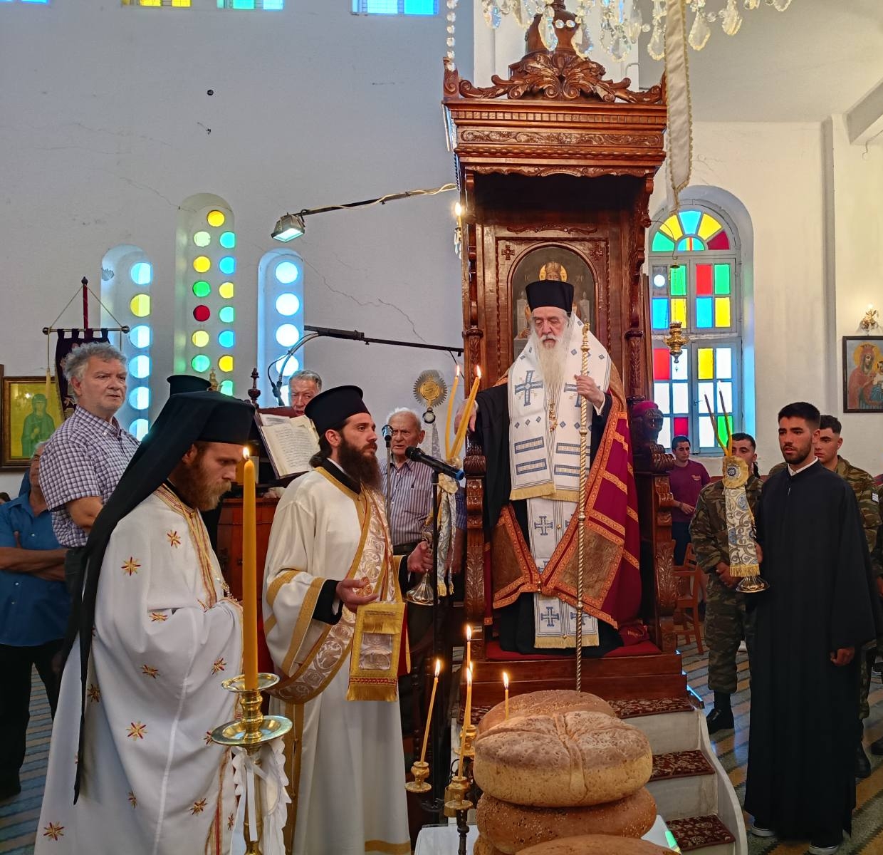 Ποιμαντική επίσκεψη του Μητροπολίτη Σάμου σε Φούρνους και Ικαρία - μια φωτογραφία 1
