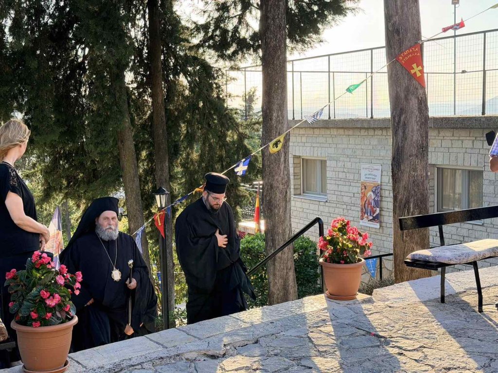Πανηγυρικός Εσπερινός Προφήτη Ηλία στα Καρδαμίτσια Ιωαννίνων - μια φωτογραφία 2