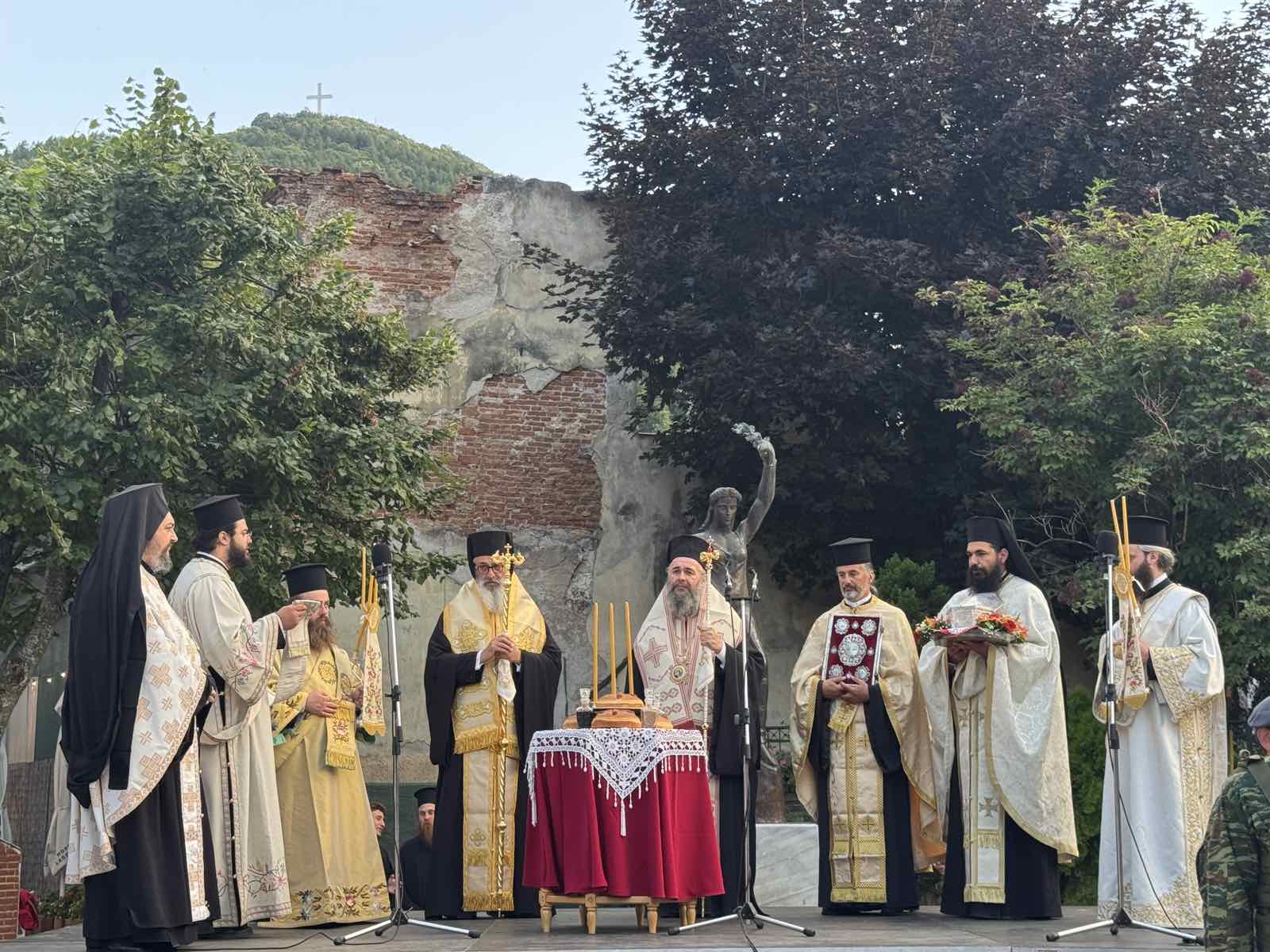 Πανηγυρικός Εσπερινός τίμησε τον Πολιούχο Άγιο Παντελεήμονα στη Φλώρινα - μια φωτογραφία 17