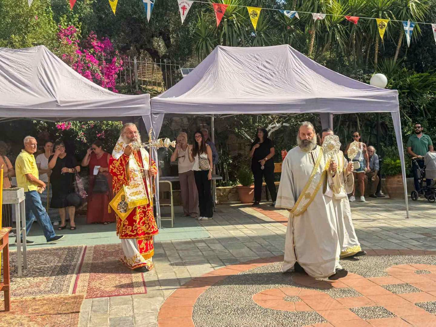 Αρχιερατική Θεία Λειτουργία από τον Ρεθύμνης Πρόδρομο στη Μονή μετανοίας του - μια φωτογραφία 3