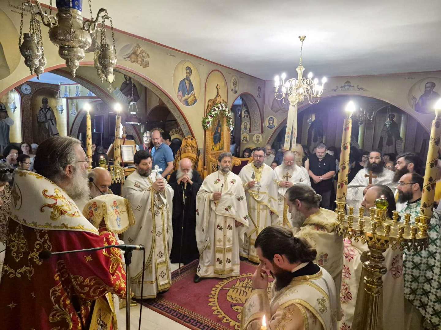Αρχιερατική Θεία Λειτουργία από τον Ρεθύμνης Πρόδρομο στη Μονή μετανοίας του - μια φωτογραφία 5