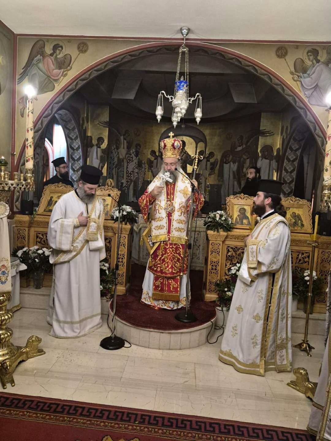 Αρχιερατική Θεία Λειτουργία από τον Ρεθύμνης Πρόδρομο στη Μονή μετανοίας του - μια φωτογραφία 6
