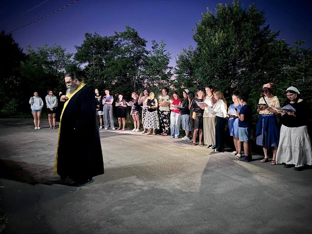 Με επιτυχία ολοκληρώθηκαν οι κατασκηνώσεις της Εκκλησίας της Αλβανίας - μια φωτογραφία 2