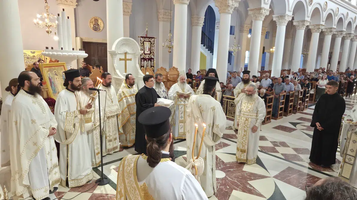 Χειροτονήθηκε Πρεσβύτερος στην Κυπερούντα της Μητρόπολης Λεμεσού - μια φωτογραφία 4