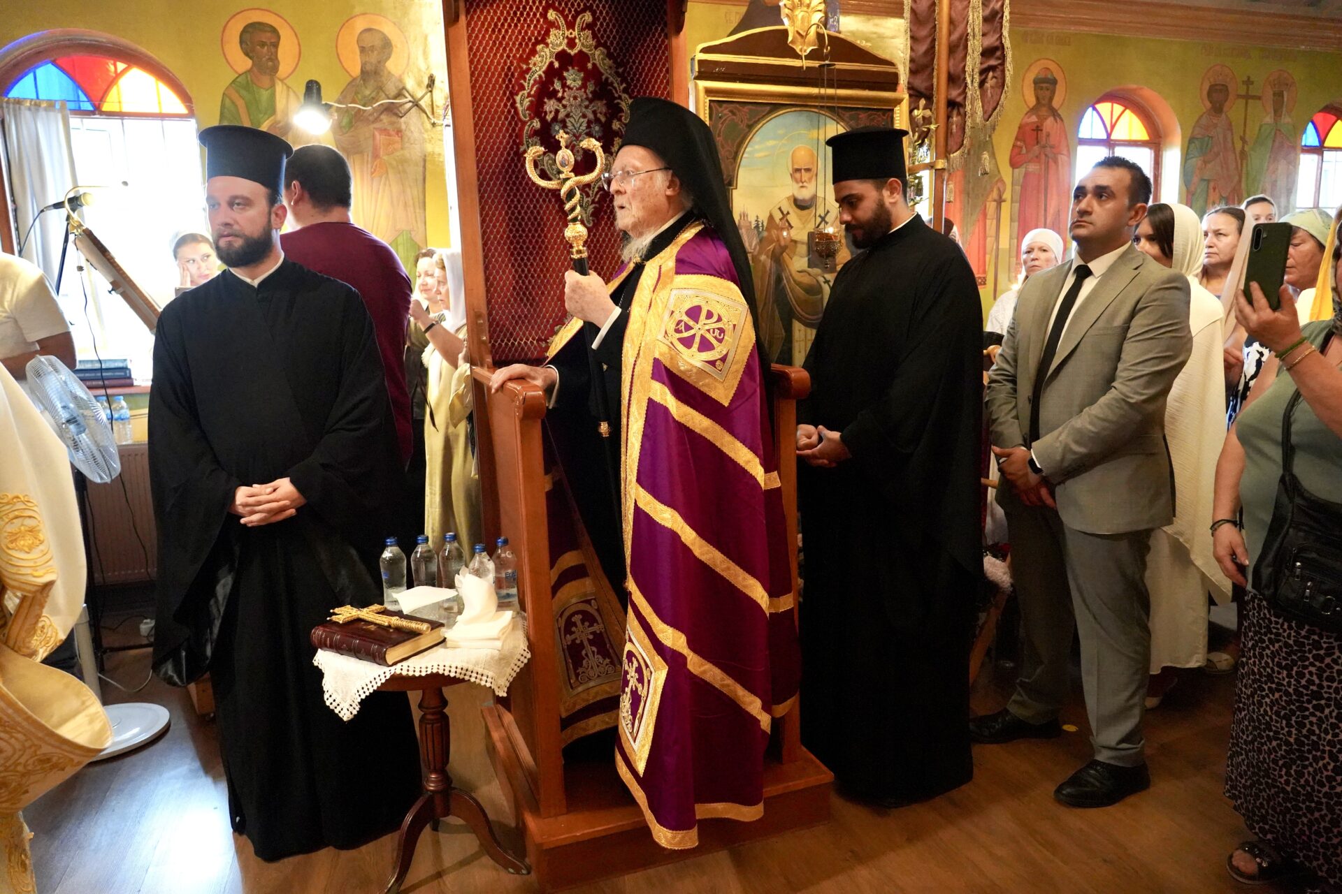 Πατρ. Βαρθολομαίος: Το Άγιον Όρος αποτελεί στολίδι στη μίτρα του Πατριάρχη - μια φωτογραφία 2