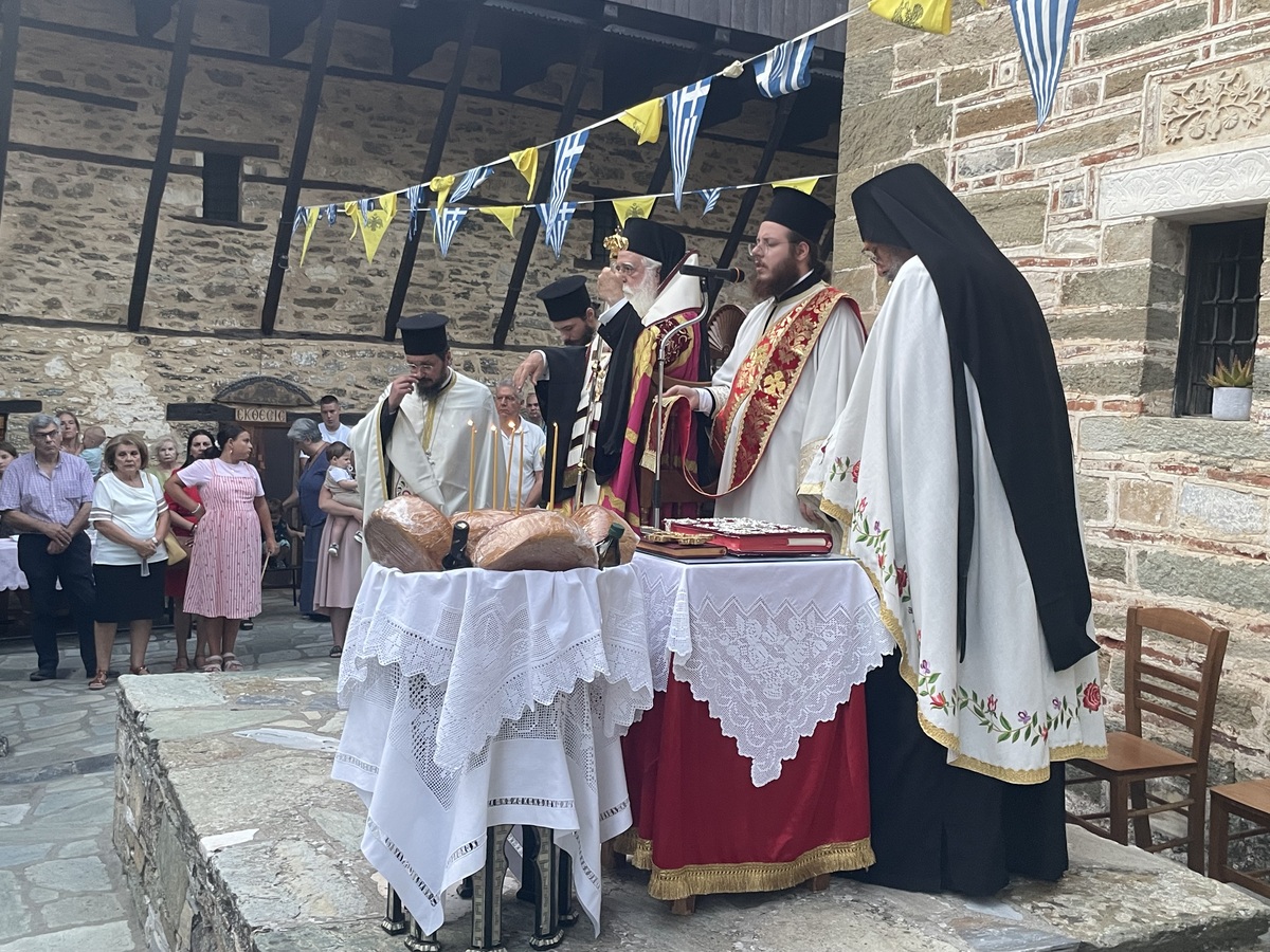 Μητρ. Δημητριάδος: Είναι αναγκαίο να αντισταθούμε στα «νέα είδωλα» - μια φωτογραφία 3