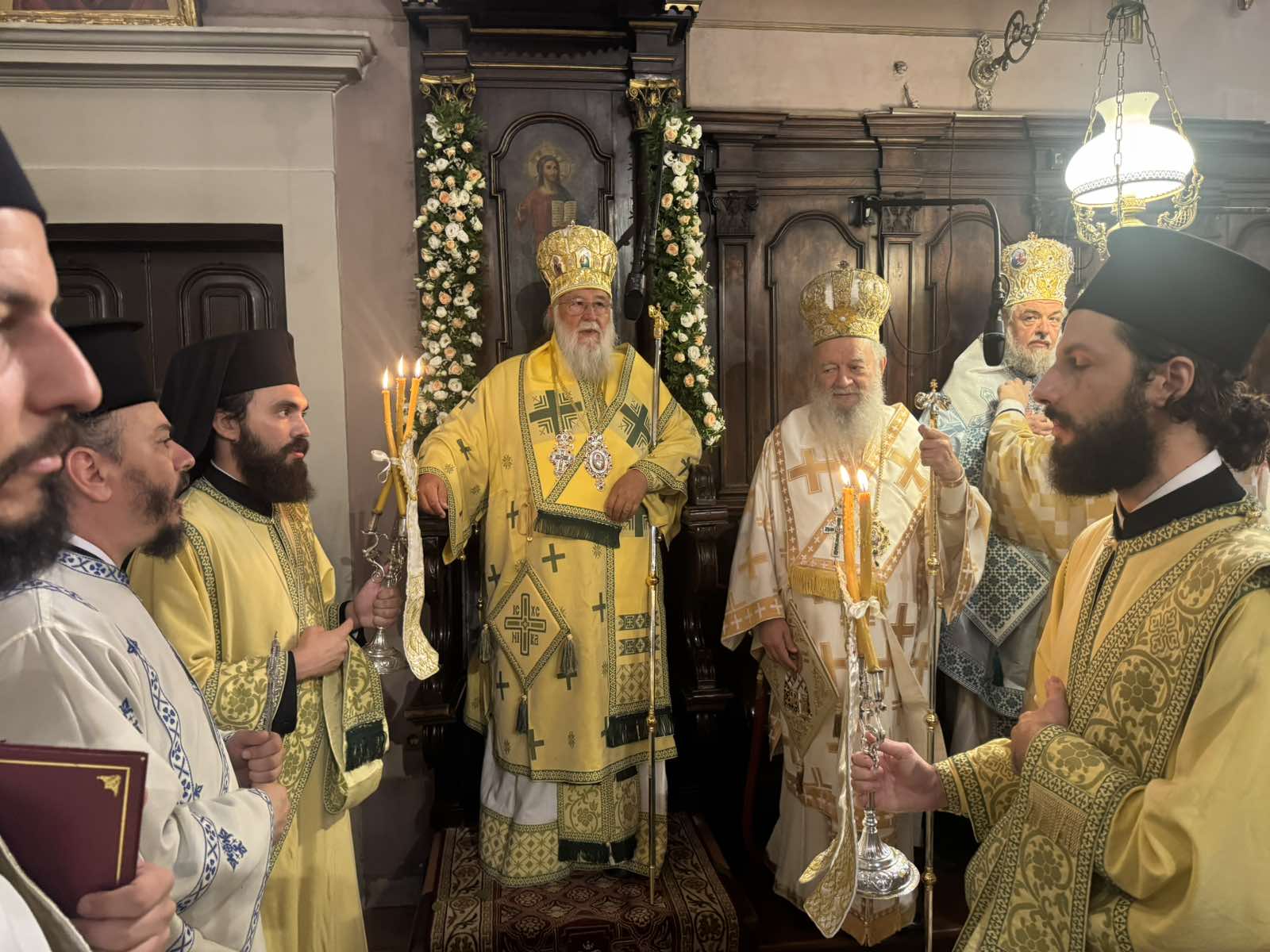 Κορυφώθηκε η πανήγυρις του θαύματος στην Κέρκυρα με λαμπρά λιτανεία - μια φωτογραφία 10