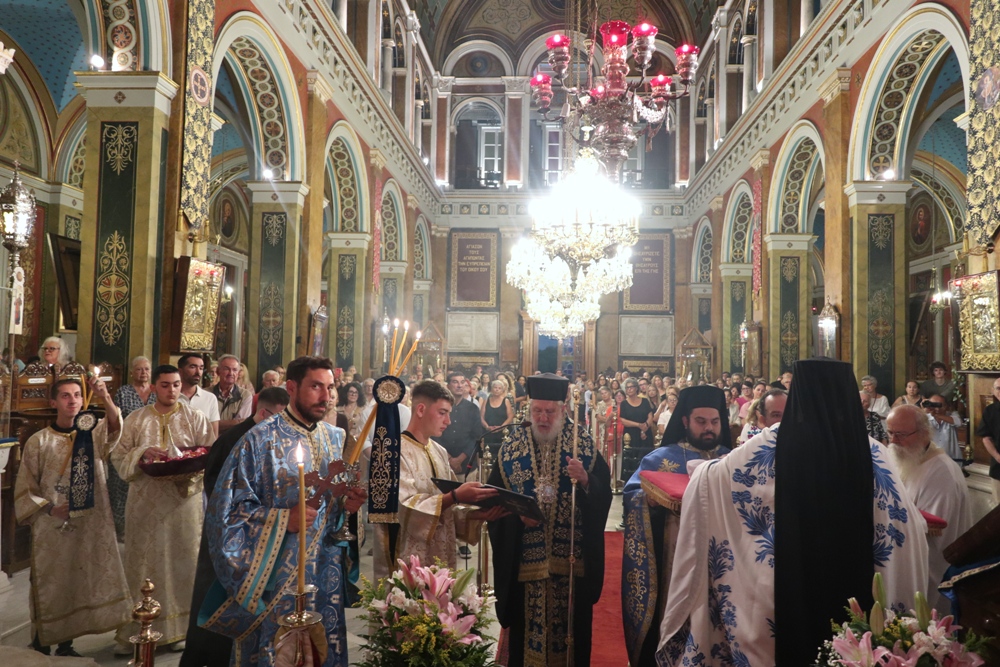 Τα Εγκώμια της Κοιμήσεως της Θεοτόκου στην Ερμούπολη Σύρου - μια φωτογραφία 1