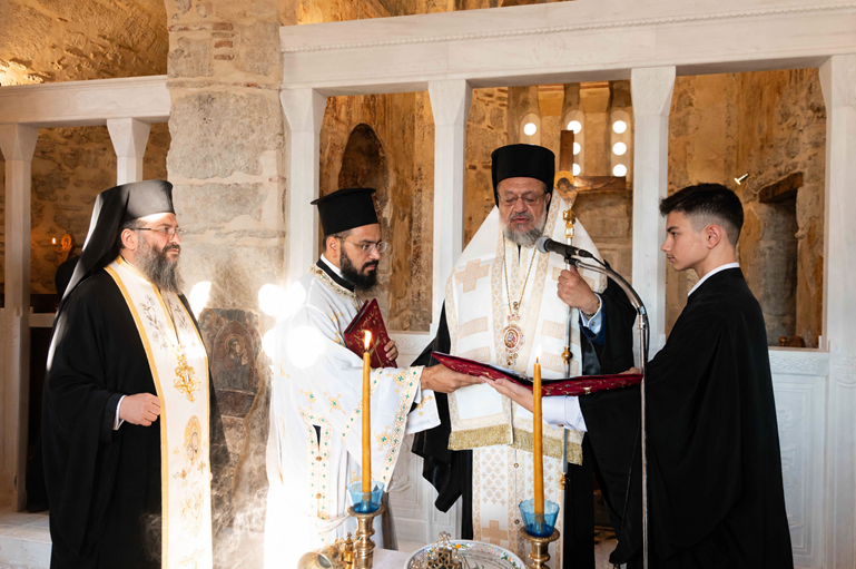 Θυρανοίξια στο αναστηλωμένο Καθολικό της Μονής Ελληνικών Μεσσηνίας - μια φωτογραφία 1