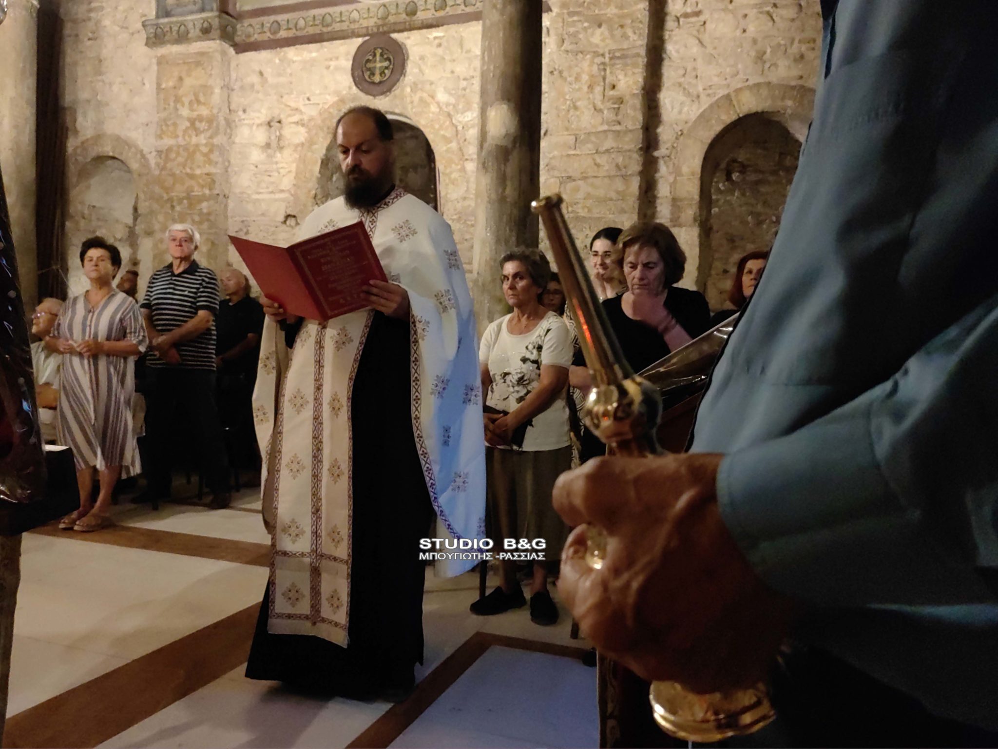 Λιτανεύτηκε η Ιερά Εικόνα της Κοιμήσεως Θεοτόκου στην Αγία Τριάδα Αργολίδας - μια φωτογραφία 18