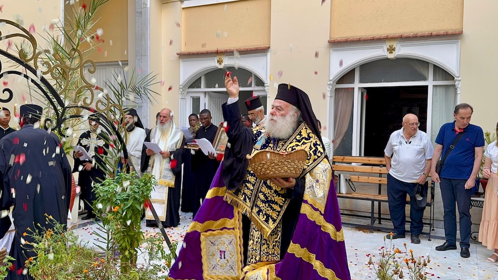 Πατριάρχης Αλεξανδρείας: Η Παναγία μας αποτελεί καταφύγιο για κάθε άνθρωπο  - μια φωτογραφία 5