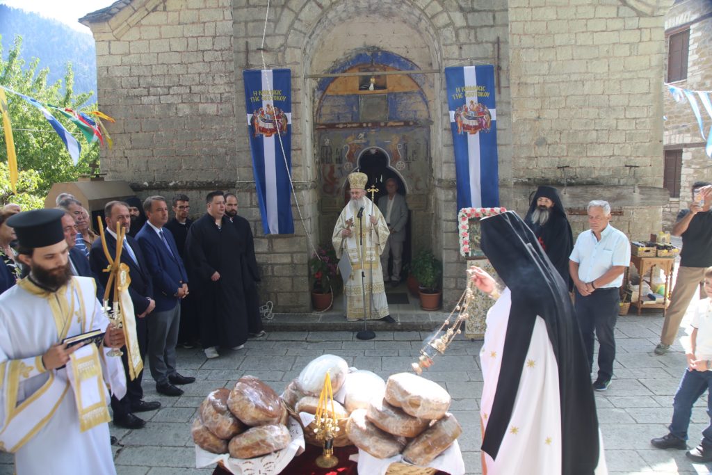 Η Ελλάδα τίμησε την Παναγία - Ο εορτασμός του Δεκαπενταυγούστου ανά Μητρόπολη - μια φωτογραφία 9