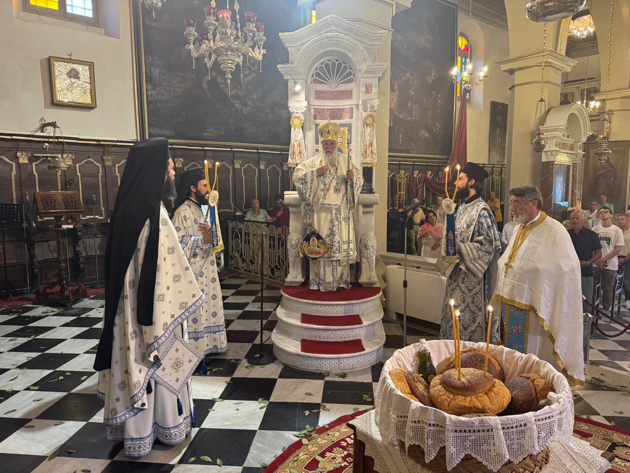 Η Ελλάδα τίμησε την Παναγία - Ο εορτασμός του Δεκαπενταυγούστου ανά Μητρόπολη - μια φωτογραφία 12