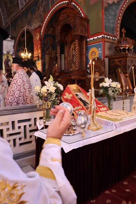 Χειροτονία νέου πρεσβυτέρου και μνημόσυνο τελέσθηκε στην Κόρινθο - μια φωτογραφία 5
