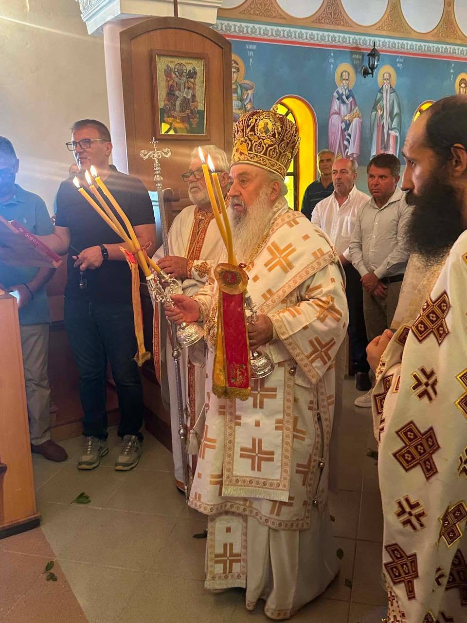Ο Μητροπολίτης Αργυροκάστρου Ναθαναήλ εγκαινίασε ναό στη Δίβρη - μια φωτογραφία 1