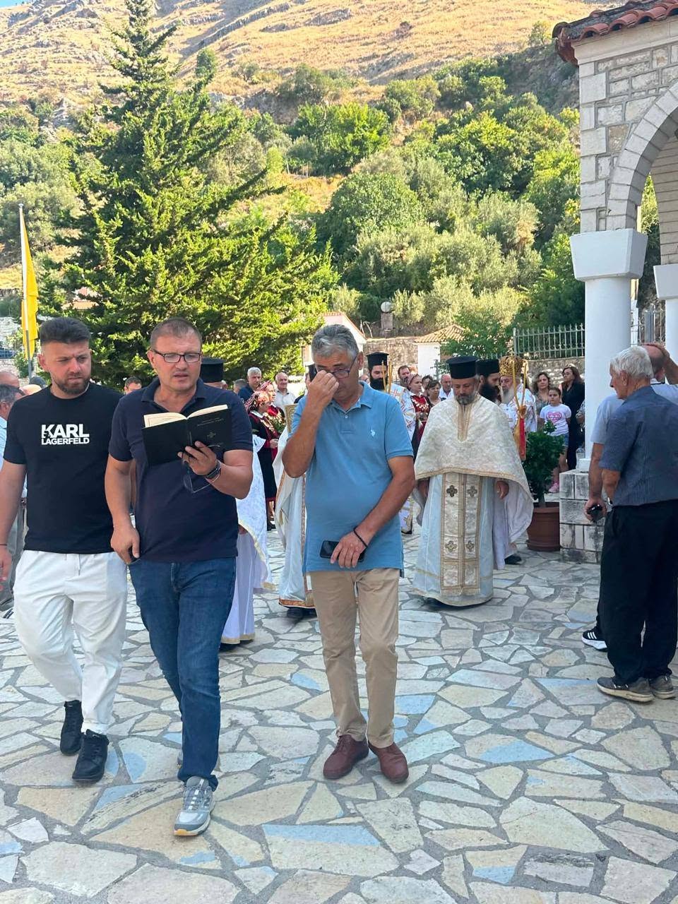 Ο Μητροπολίτης Αργυροκάστρου Ναθαναήλ εγκαινίασε ναό στη Δίβρη - μια φωτογραφία 6