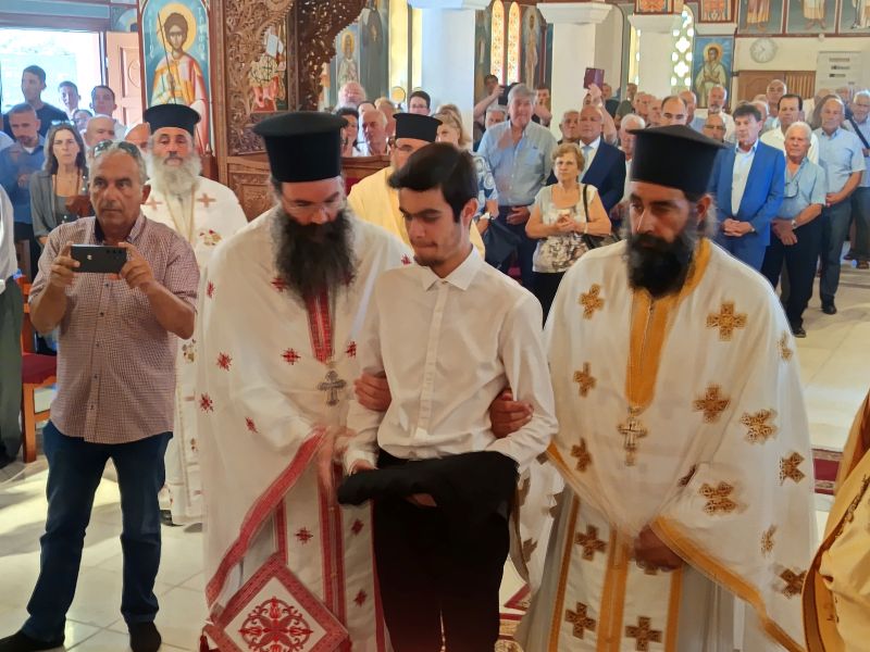 Η Πάρος τίμησε την ανακομιδή των λειψάνων του Οσίου Αρσενίου - μια φωτογραφία 7