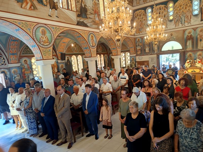 Η Πάρος τίμησε την ανακομιδή των λειψάνων του Οσίου Αρσενίου - μια φωτογραφία 9