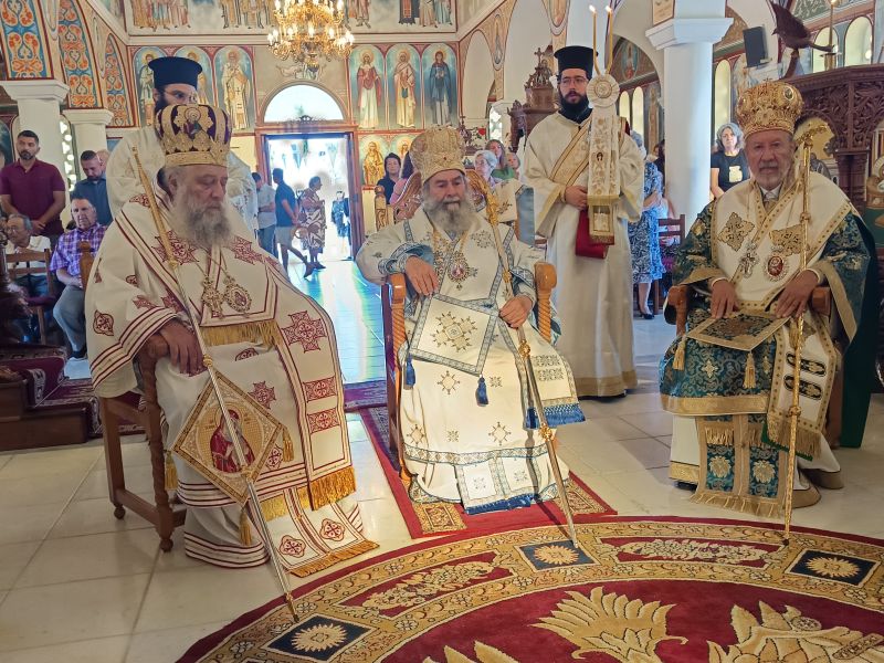 Η Πάρος τίμησε την ανακομιδή των λειψάνων του Οσίου Αρσενίου - μια φωτογραφία 13