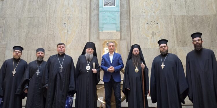 O Aρχιεπίσκοπος Σουμσκ Ιώβ της UOC συναντήθηκε με τον Μητροπολίτη Σλίβεν - μια φωτογραφία 1