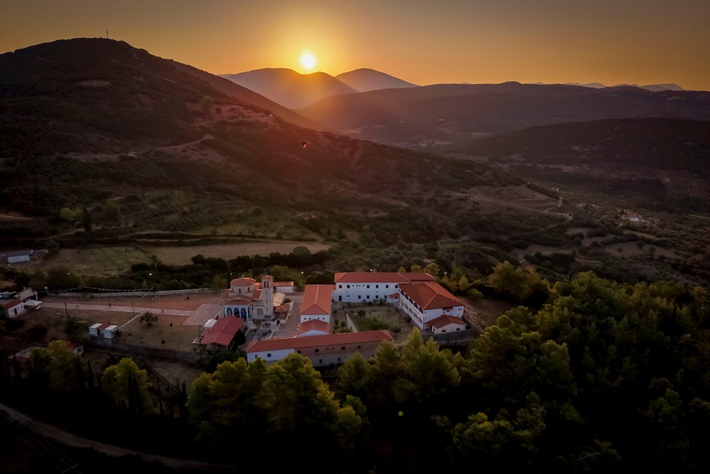 Εορτάστηκε λαμπρά ο Άγιος Κοσμάς στο Θέρμο - μια φωτογραφία 5