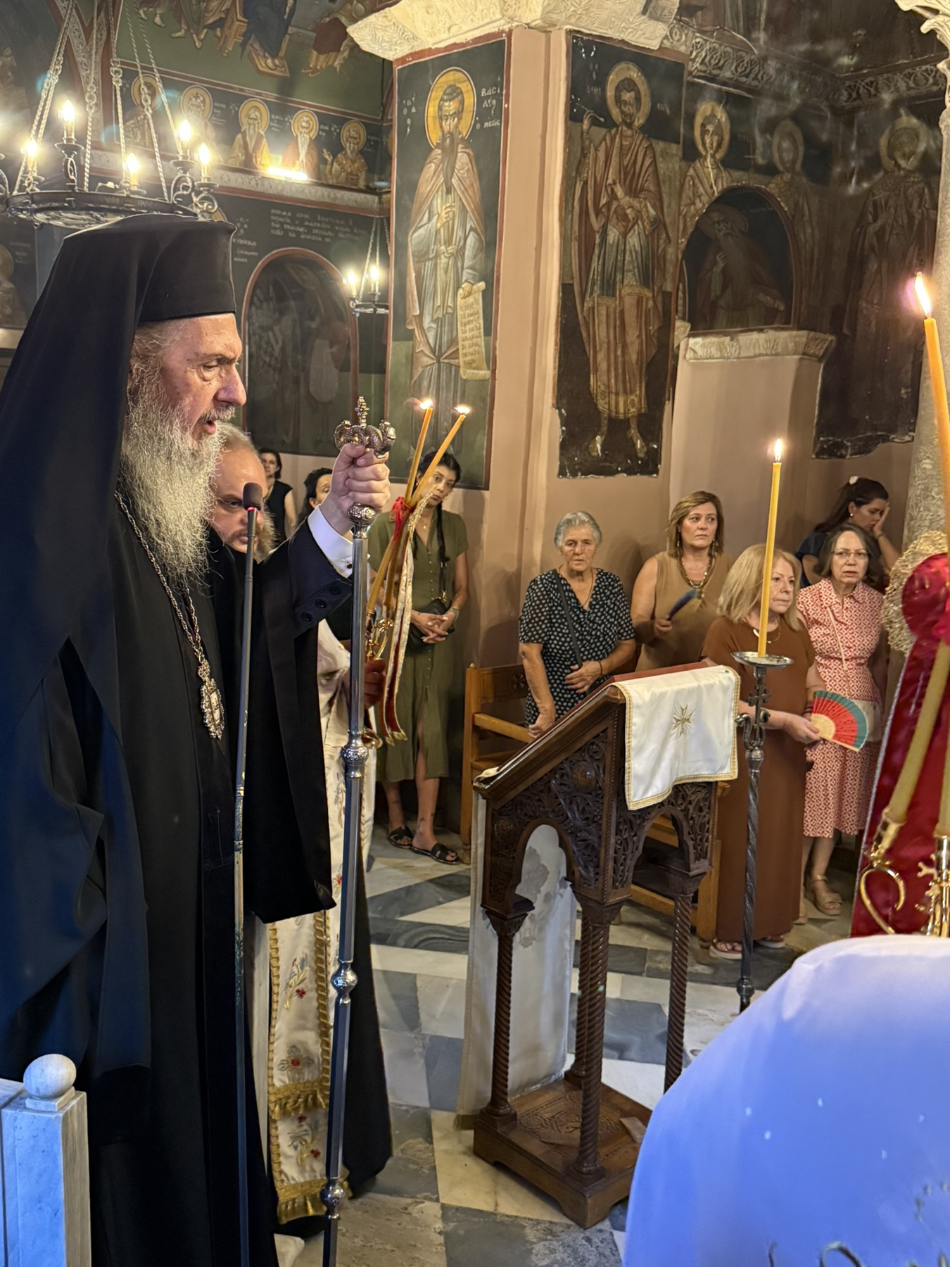 Κουρά Μεγαλόσχημου Μοναχού τελέστηκε στη Μονή Πετράκη - μια φωτογραφία 4