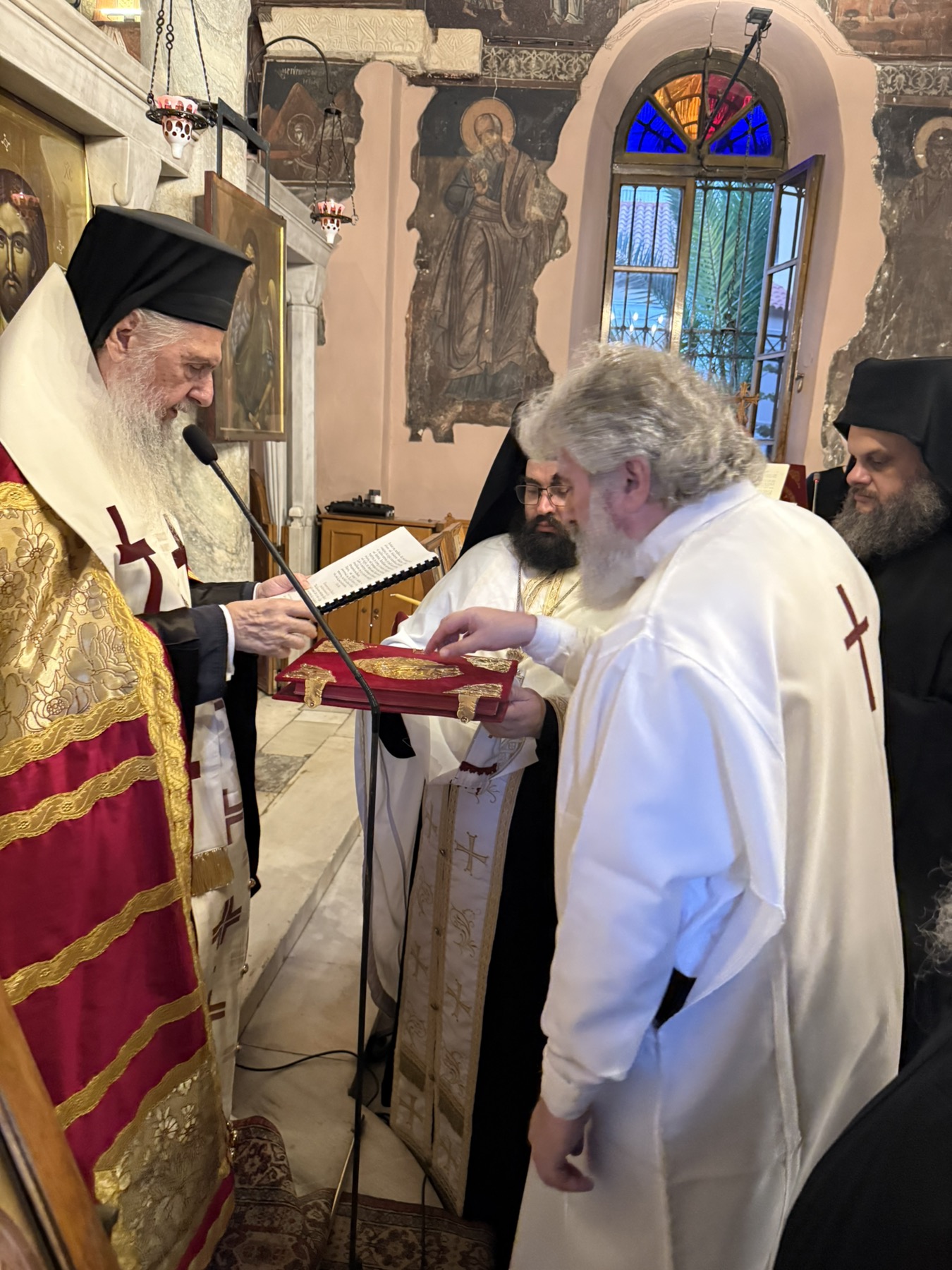 Κουρά Μεγαλόσχημου Μοναχού τελέστηκε στη Μονή Πετράκη - μια φωτογραφία 7
