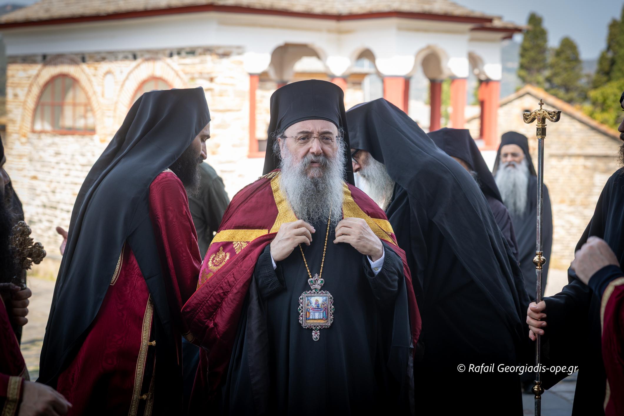Η Μονή Βατοπαιδίου υποδέχθηκε τον Μητροπολίτη Πατρών Χρυσόστομο - μια φωτογραφία 5
