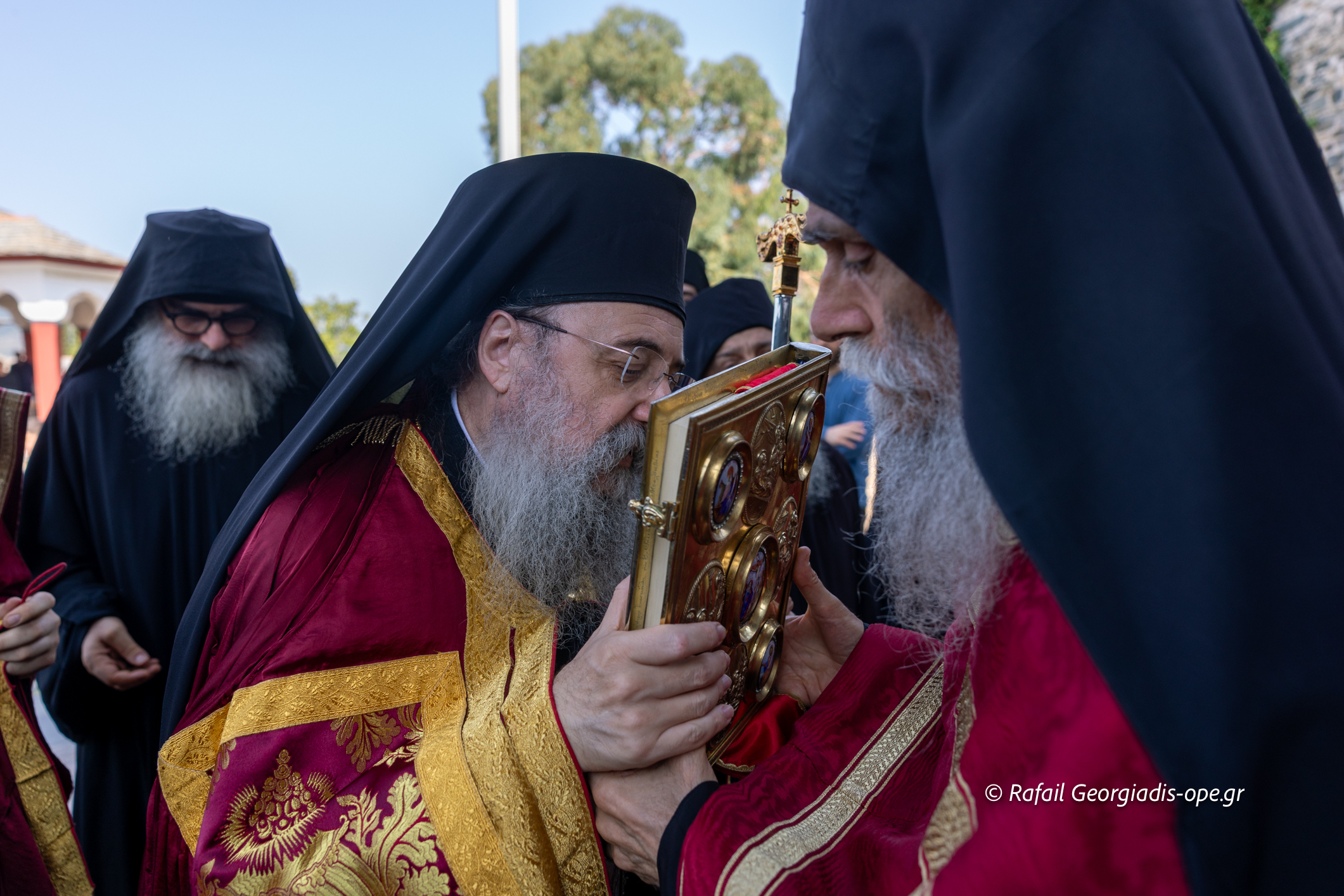Η Μονή Βατοπαιδίου υποδέχθηκε τον Μητροπολίτη Πατρών Χρυσόστομο - μια φωτογραφία 6