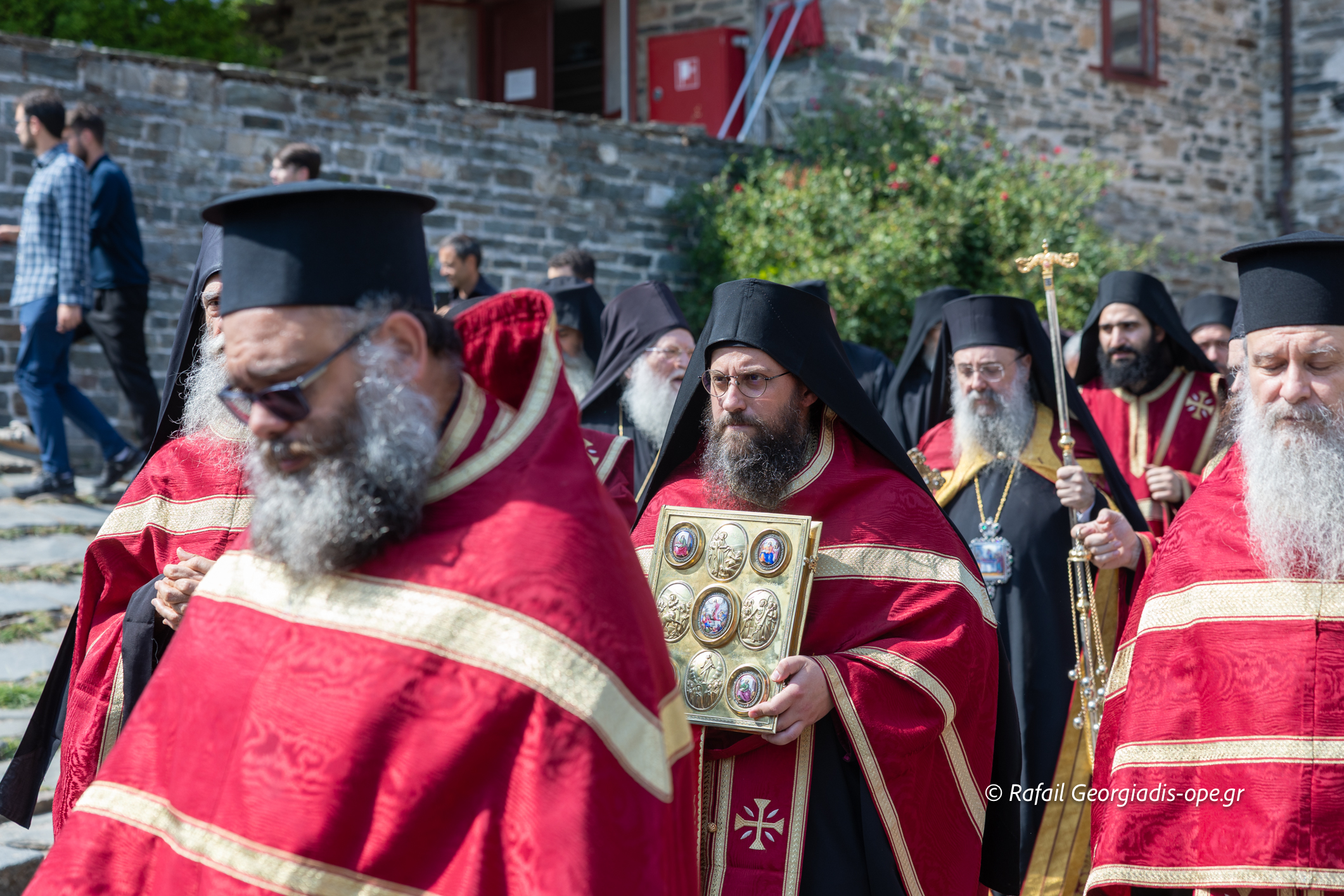 Η Μονή Βατοπαιδίου υποδέχθηκε τον Μητροπολίτη Πατρών Χρυσόστομο - μια φωτογραφία 10