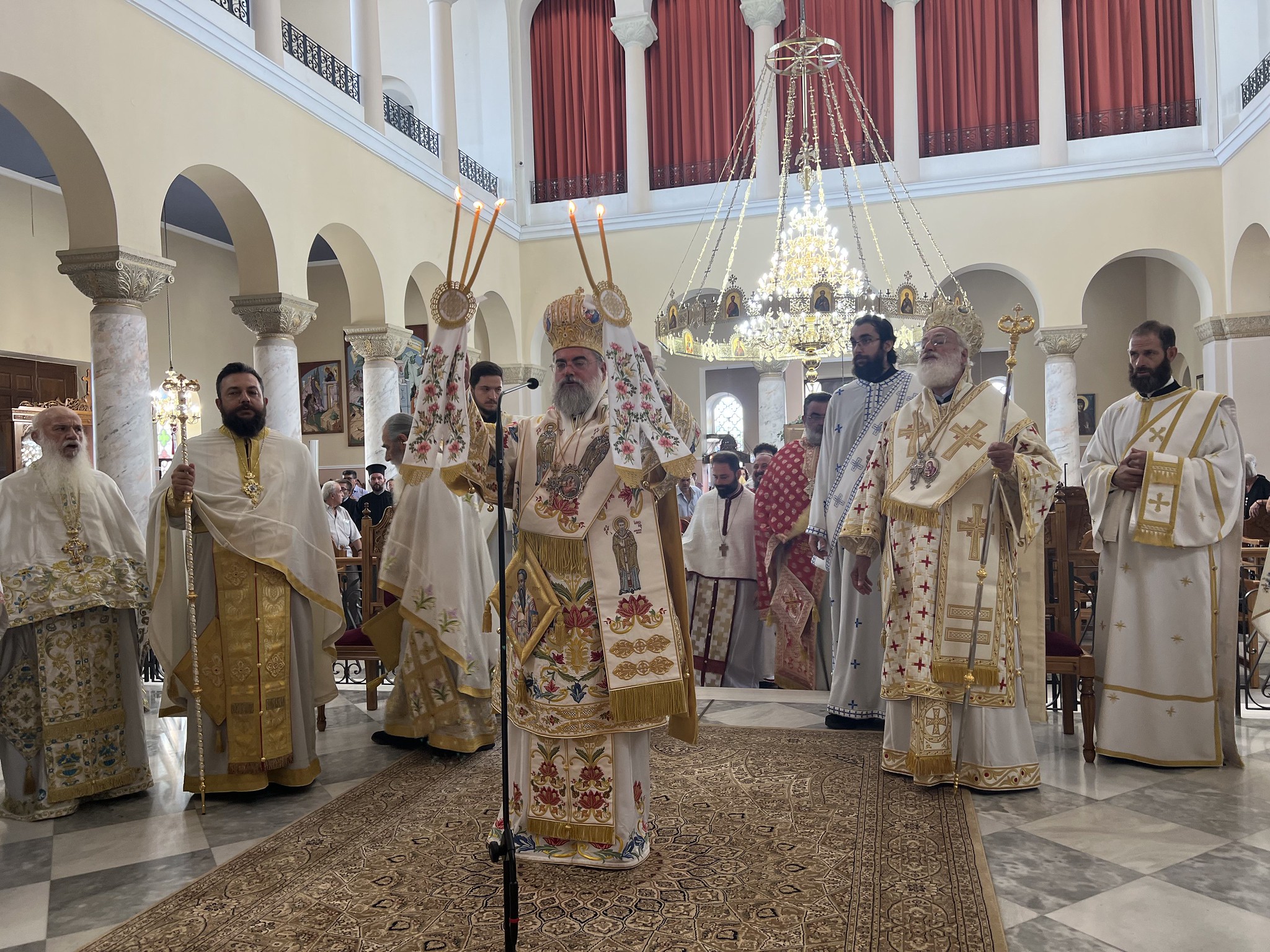 O Μητροπολίτης Κυδωνίας Τίτος εόρτασε τα πρώτα ονομαστήριά του στα Χανιά - μια φωτογραφία 1