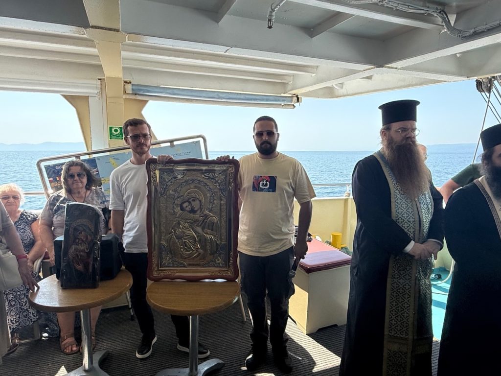 Προσκυνηματικό περίπλου στο Άγιον Όρος πραγματοποίησε η Μητρόπολη Κίτρους - μια φωτογραφία 9