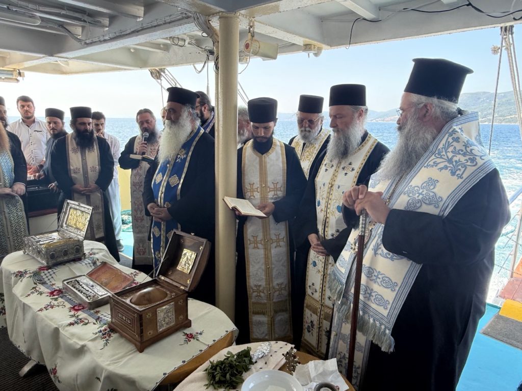 Προσκυνηματικό περίπλου στο Άγιον Όρος πραγματοποίησε η Μητρόπολη Κίτρους - μια φωτογραφία 10