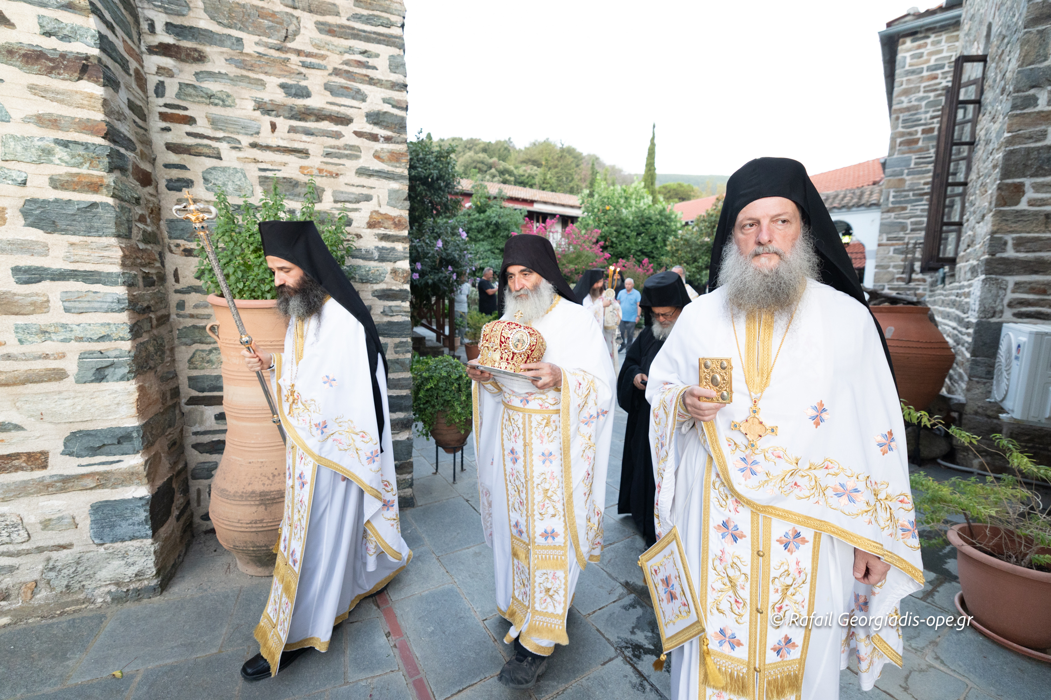 Εγκαίνια νέου Ναού τελέσθηκαν στο Καρακαλλινό Κελλί του Αγίου Όρους - μια φωτογραφία 14