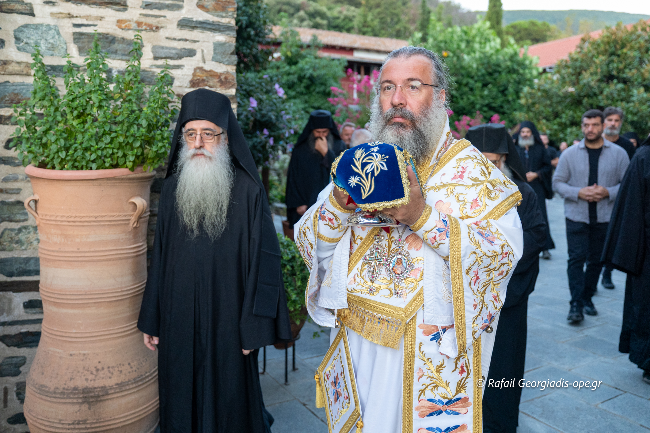 Εγκαίνια νέου Ναού τελέσθηκαν στο Καρακαλλινό Κελλί του Αγίου Όρους - μια φωτογραφία 15