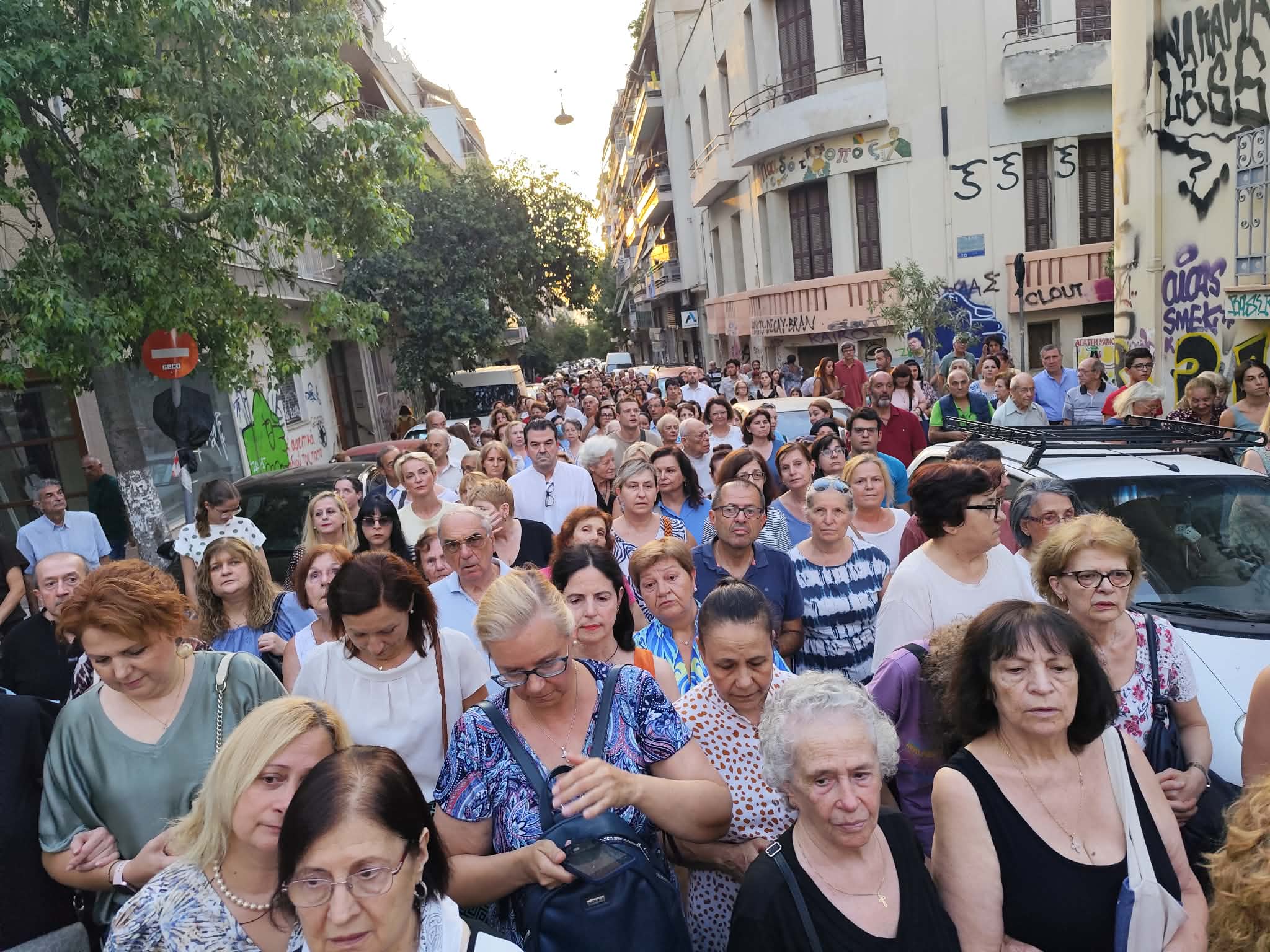 Πάνδημος εορτασμός για την Κατάθεση της Τιμίας Ζώνης στην Κυψέλη - μια φωτογραφία 3