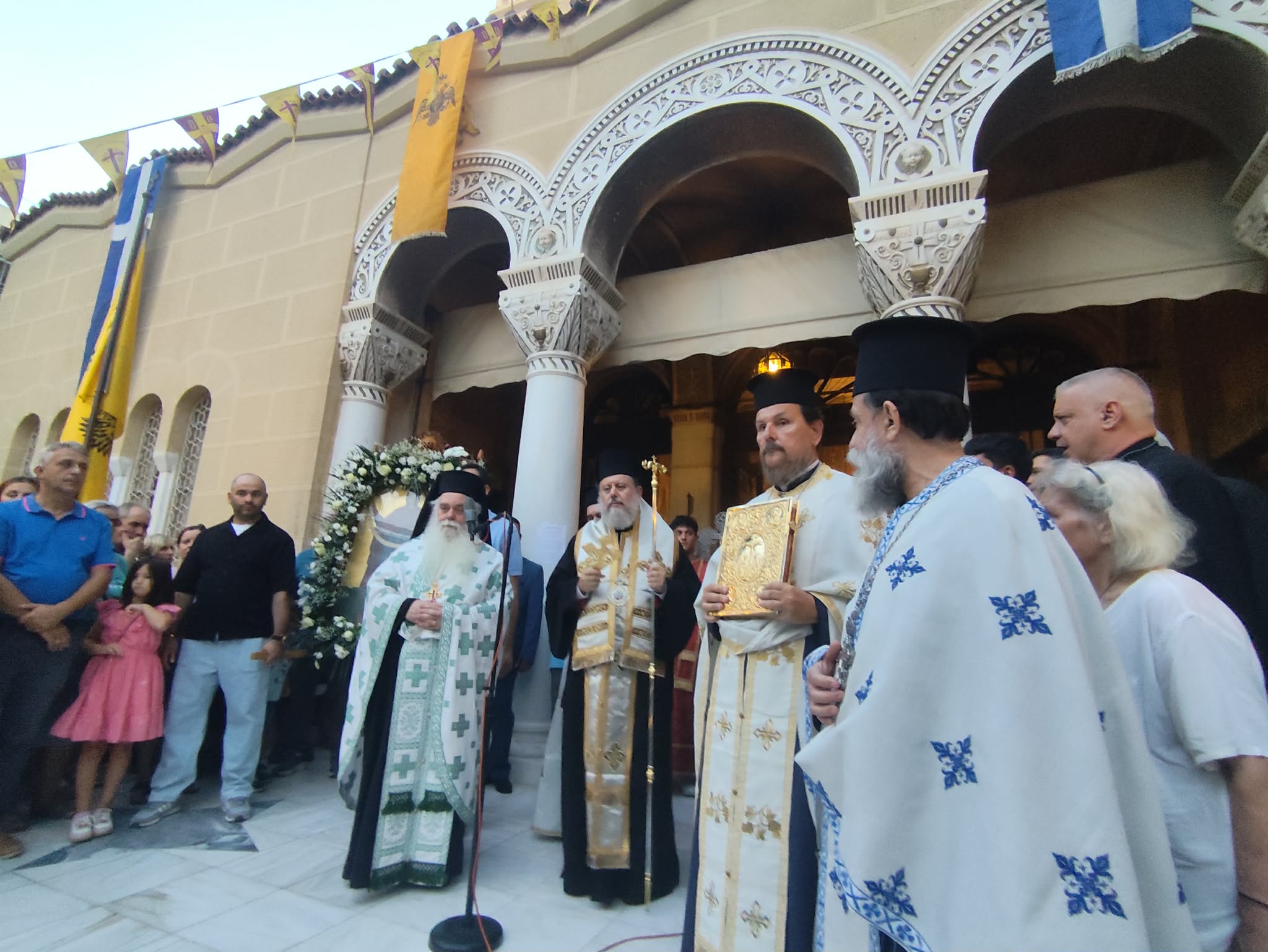 Πάνδημος εορτασμός για την Κατάθεση της Τιμίας Ζώνης στην Κυψέλη - μια φωτογραφία 5