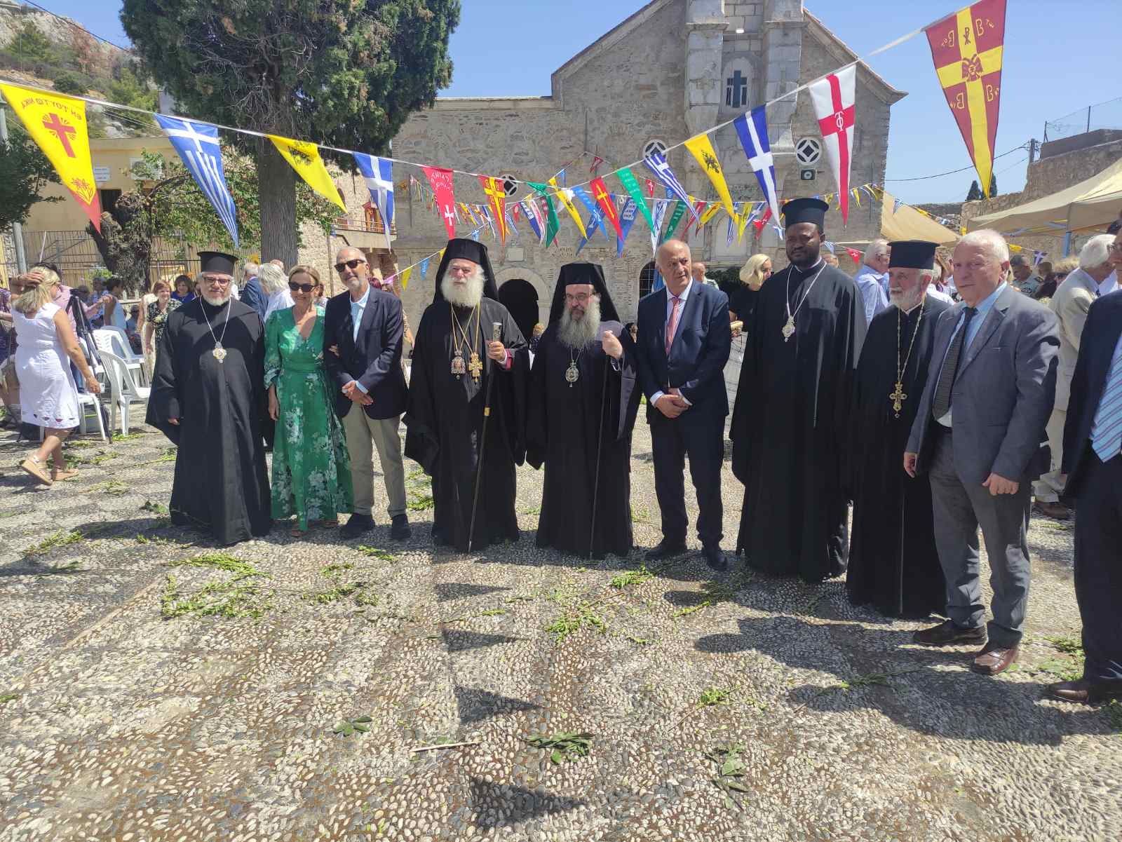 Ο Πατριάρχης Θεόδωρος τέλεσε Θυρανοίξια του Ι. Ν. Αγίου Γεωργίου στη Χίο - μια φωτογραφία 2
