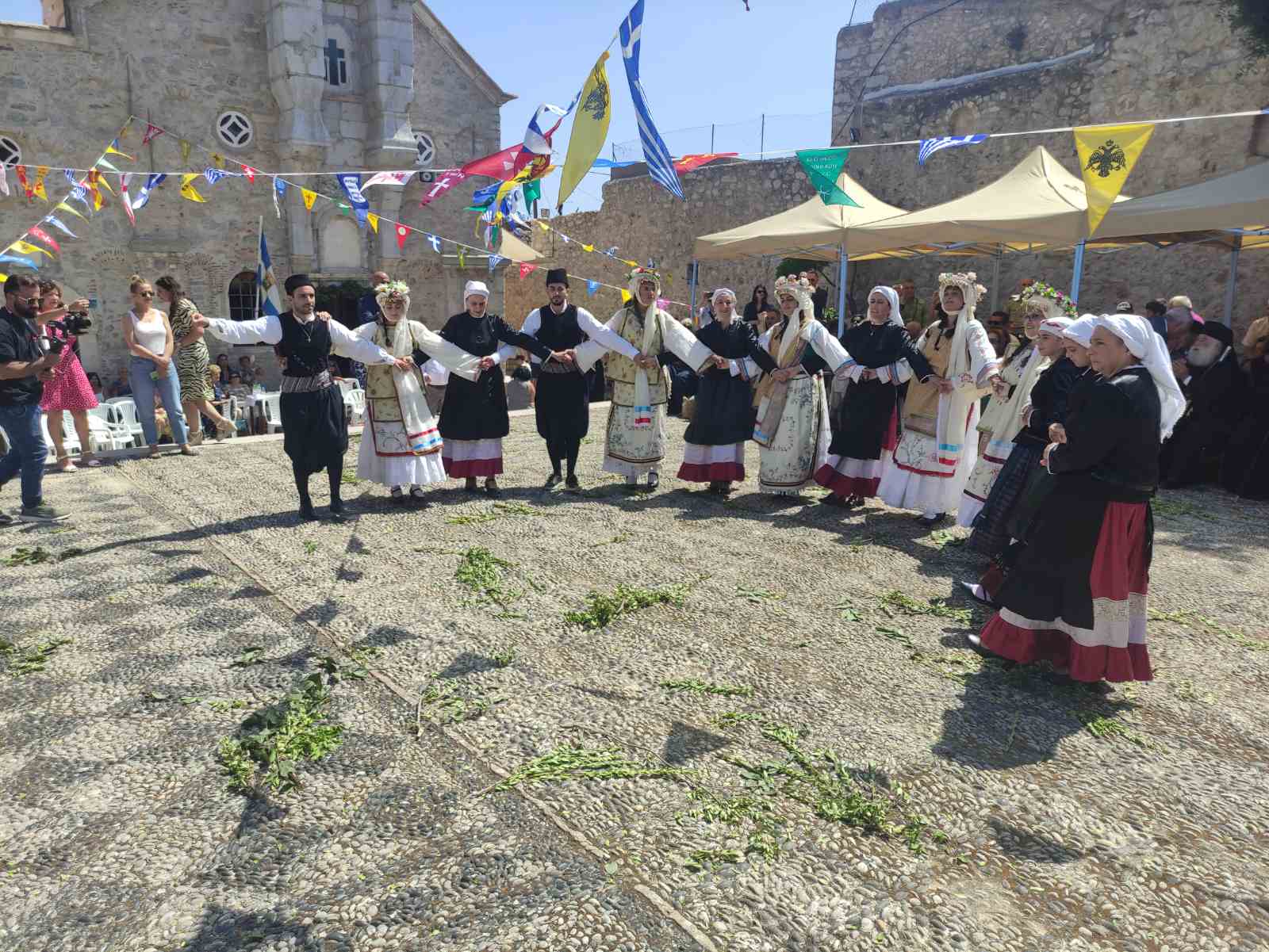 Ο Πατριάρχης Θεόδωρος τέλεσε Θυρανοίξια του Ι. Ν. Αγίου Γεωργίου στη Χίο - μια φωτογραφία 3