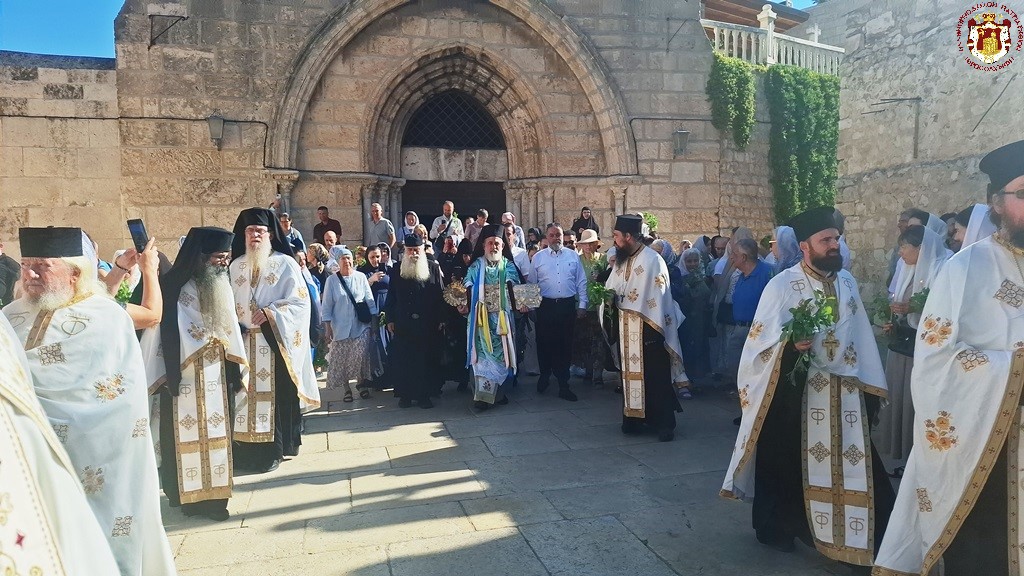 Λιτανεύτηκε η Ιερά Εικόνα της Κοιμήσεως Θεοτόκου στο Πατριαρχείο Ιεροσολύμων - μια φωτογραφία 13
