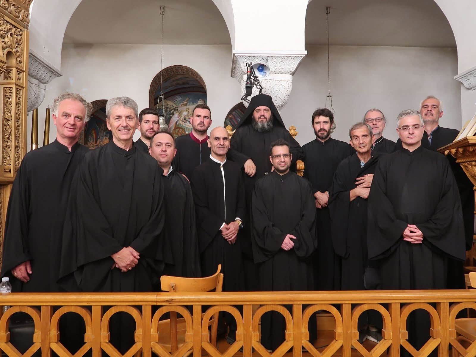 Τρισαρχιερατική Λειτουργία για τον Άγιο Νεκτάριο τελέστηκε στην Αίγινα - μια φωτογραφία 10