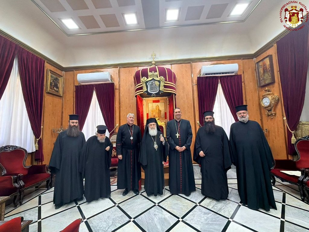 Ο Πατριάρχης Ιεροσολύμων Θεόφιλος δέχθηκε τον υποστράτηγο Ιωάννη Κορρέ - μια φωτογραφία 4