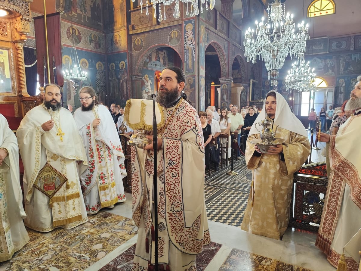 Χειροτόνησε Διάκονο τον Μοναχό Αρσένιο ο Μητροπολίτης Θεσσαλιώτιδος - μια φωτογραφία 9